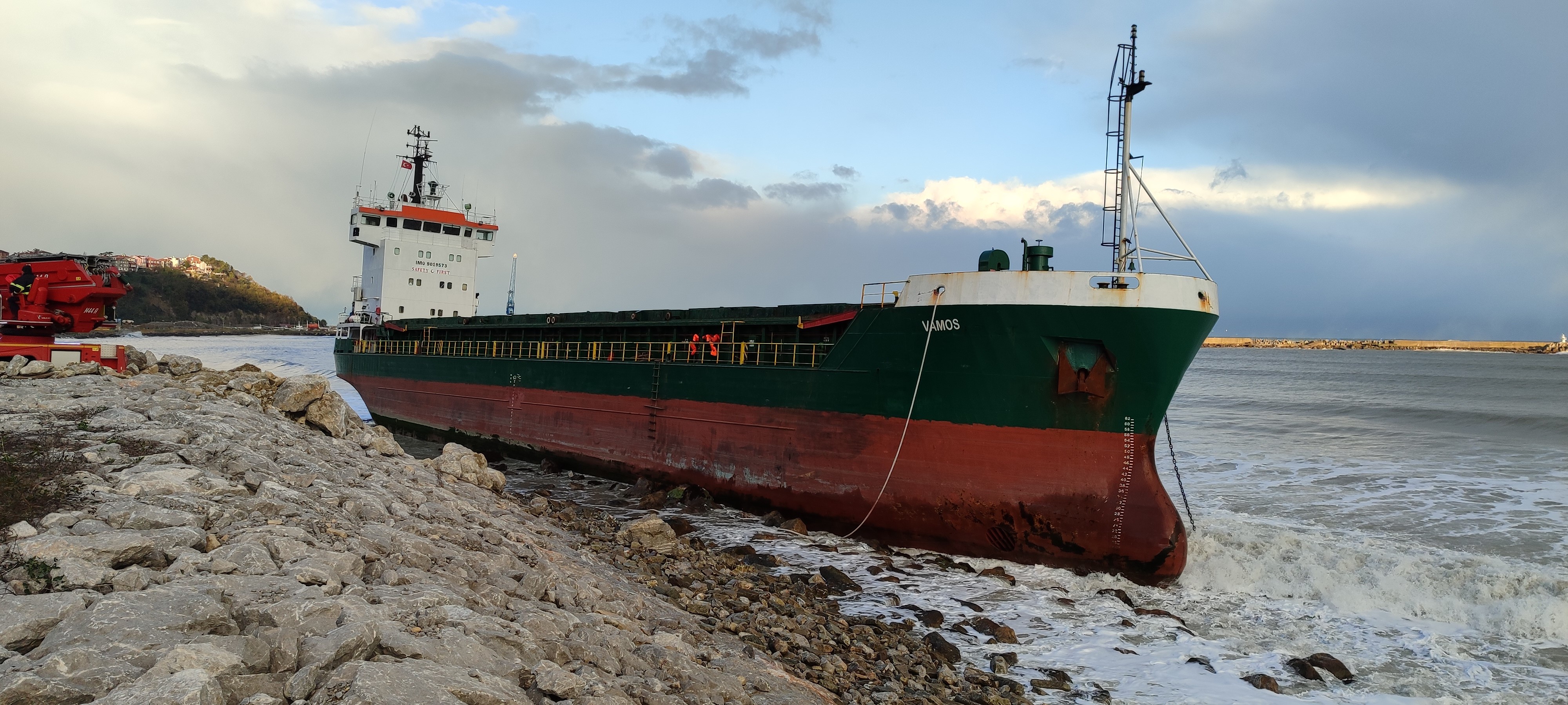 Kastamonu'da gemi karaya oturdu, 11 mürettebat kurtarıldı - Bolu Takip  Gazetesi