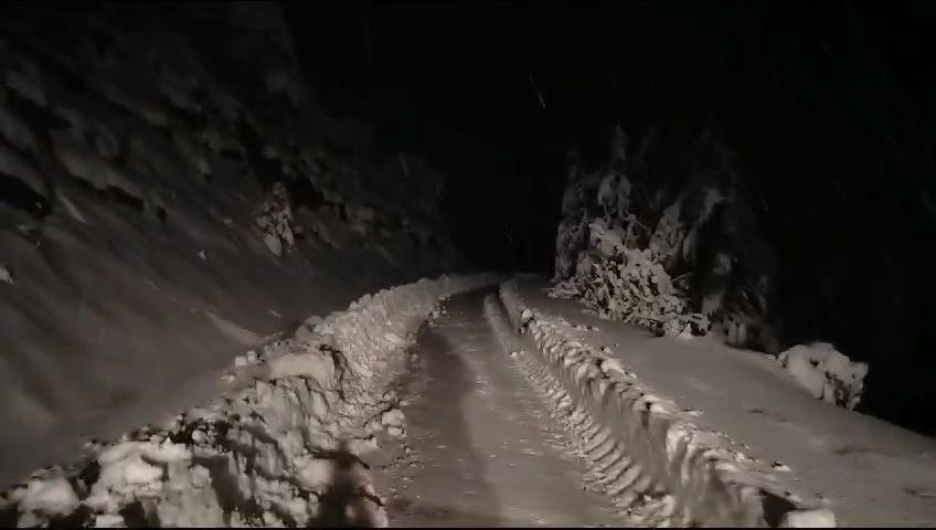 Bolu Örencik Köyü'nde kar kalınlığı 50 santimetreye ulaştı