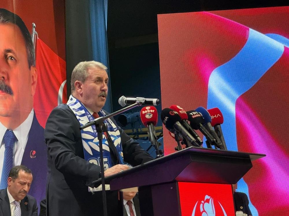 BBP Genel Başkanı Destici, Erzurum kongresinde konuştu