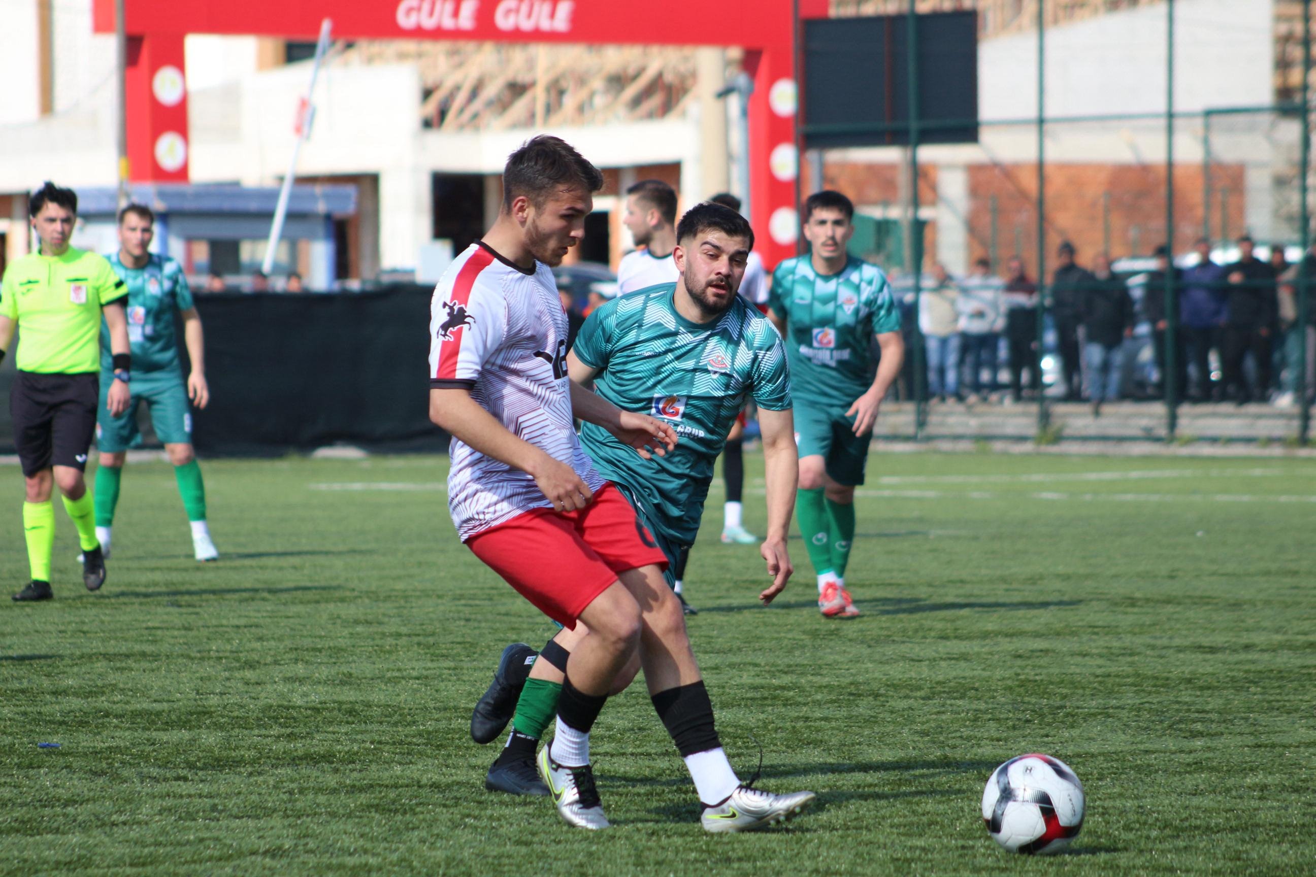 Şampiyonluk Yolunda Kritik Maçta Sessizlik