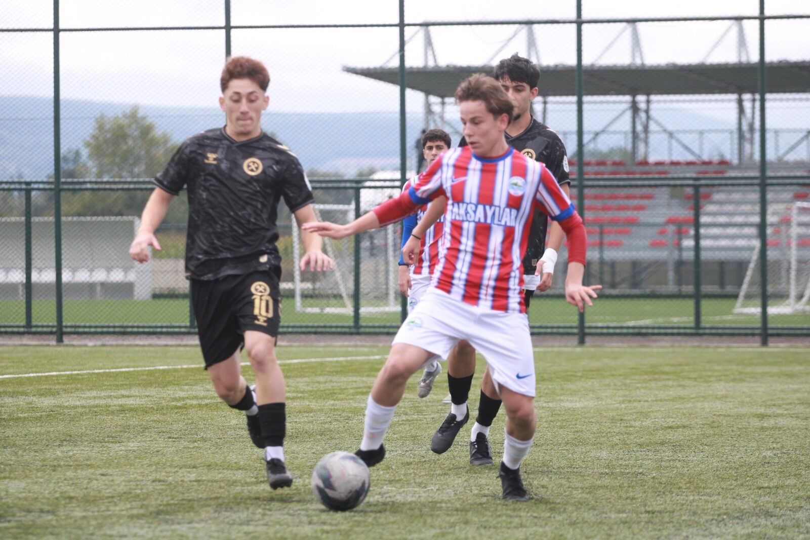 Kıbrıscıkspor U19 Sezona Mağlubiyetle Başladı: Zonguldakspor FK 3 Puanı 3 Golle Aldı