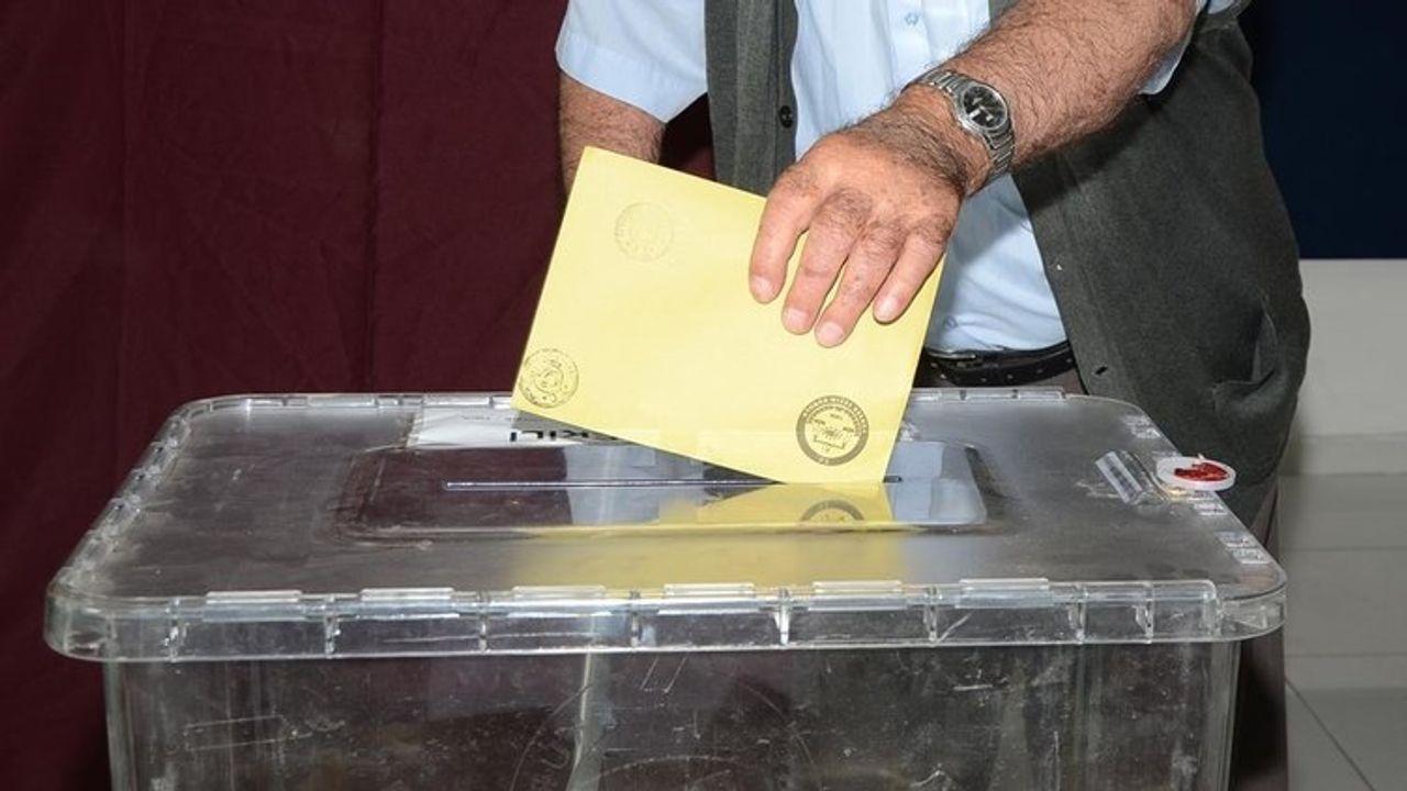 Son seçim anketi: Cumhurbaşkanı ve partilerin oy oranı ortaya çıktı