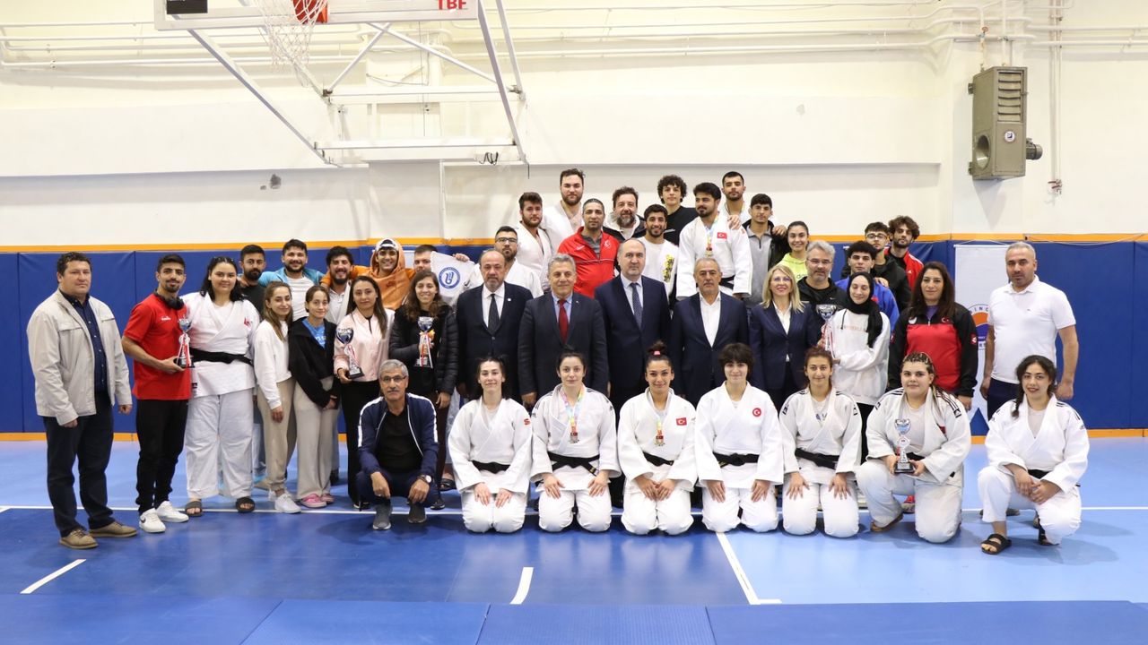 OMÜ'lü sporcular Ünilig Judo Türkiye Şampiyonası’ndan 3 altın madalyayla döndü