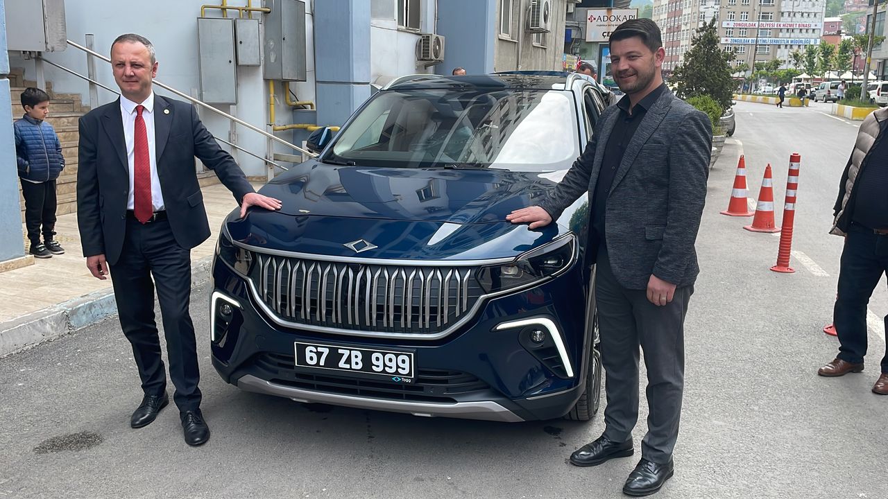 Türkiye'nin yerli otomobili Togg, Zonguldak Belediyesinin yeni makam aracı oldu