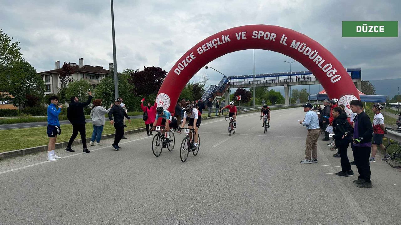 Düzce'de bisiklet yarışları düzenlendi