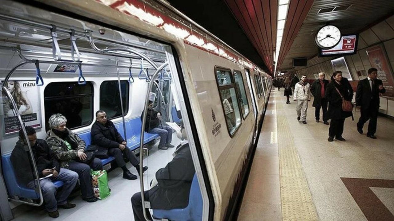 İstanbul'da bazı metro seferleri saat 02.00'ye kadar uzatıldı