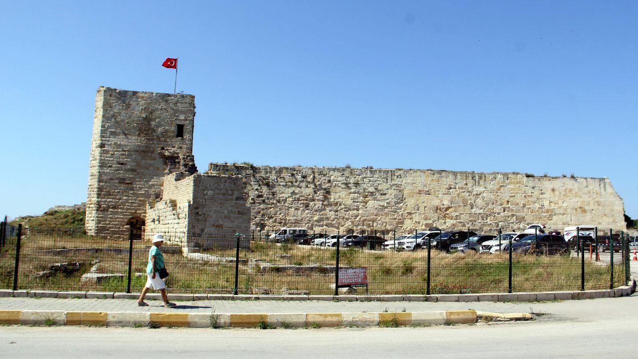 Sinop Kalesi'nde restorasyon çalışmaları devam ediyor