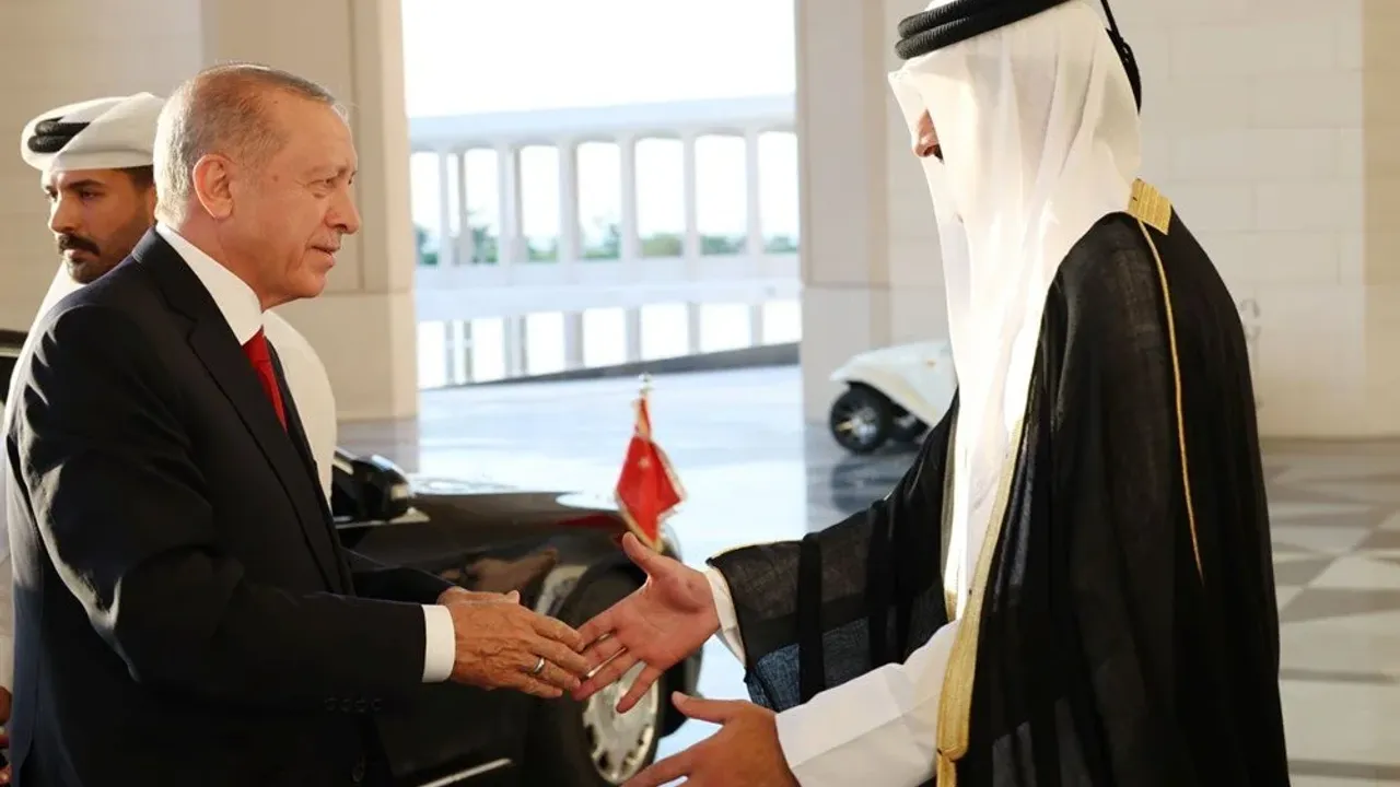 Cumhurbaşkanı Erdoğan, Körfez turunun ikinci gününde Katar'ı ziyaret etti