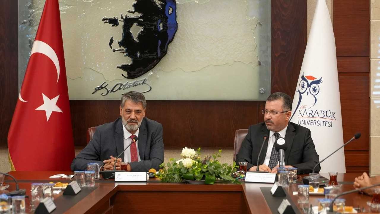 Karabük Üniversitesi Rektörlüğüne atanan Prof. Dr. Fatih Kırışık görevi devraldı