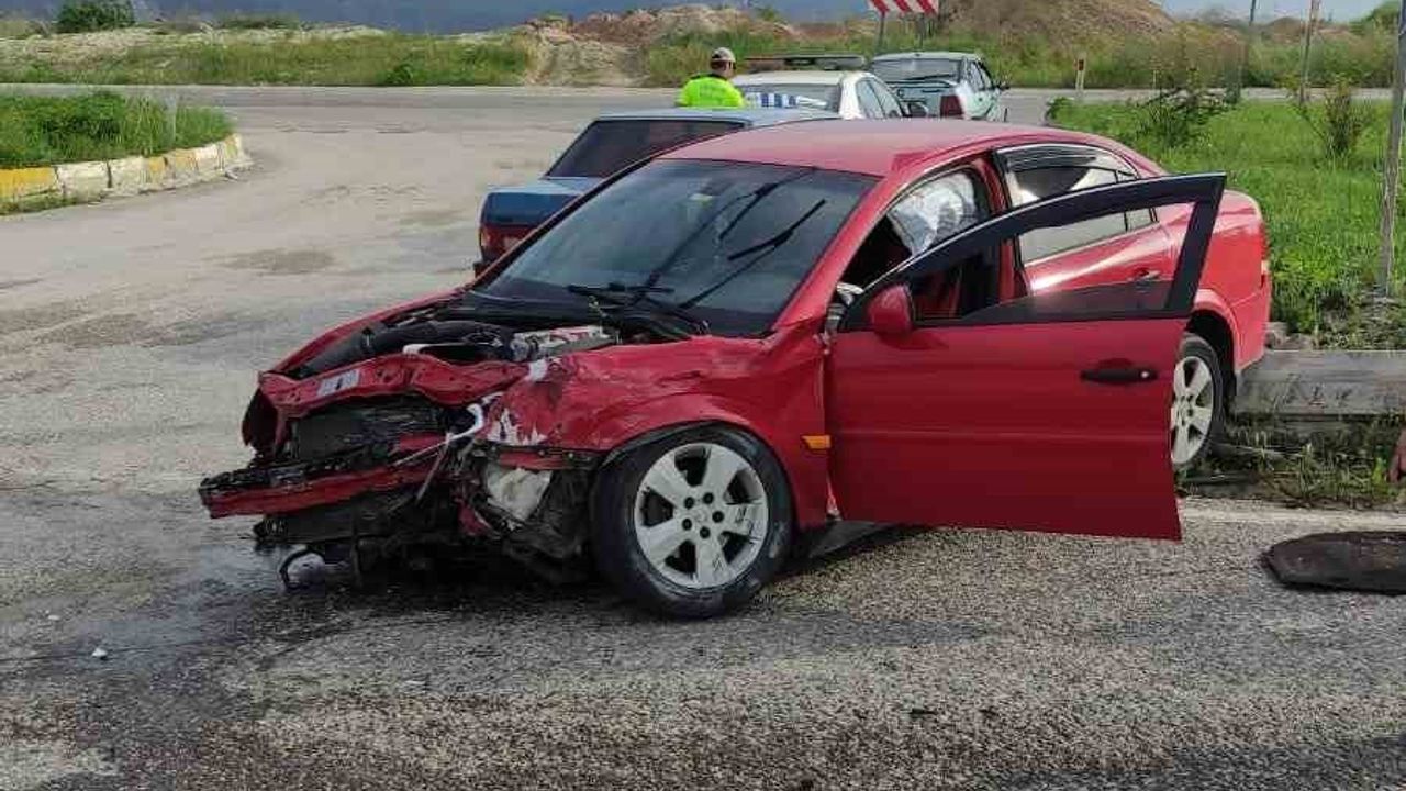 Kazada yaralanan sürücü 15 günlük yaşam mücadelesini kaybetti   
