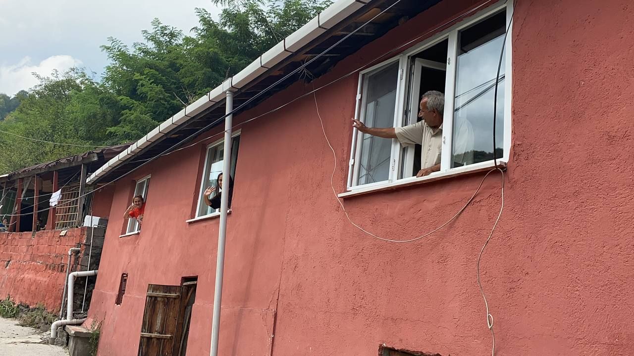 Zonguldak'ta ihtiyaç sahibi aile hayırseverin yardımıyla ev sahibi oldu