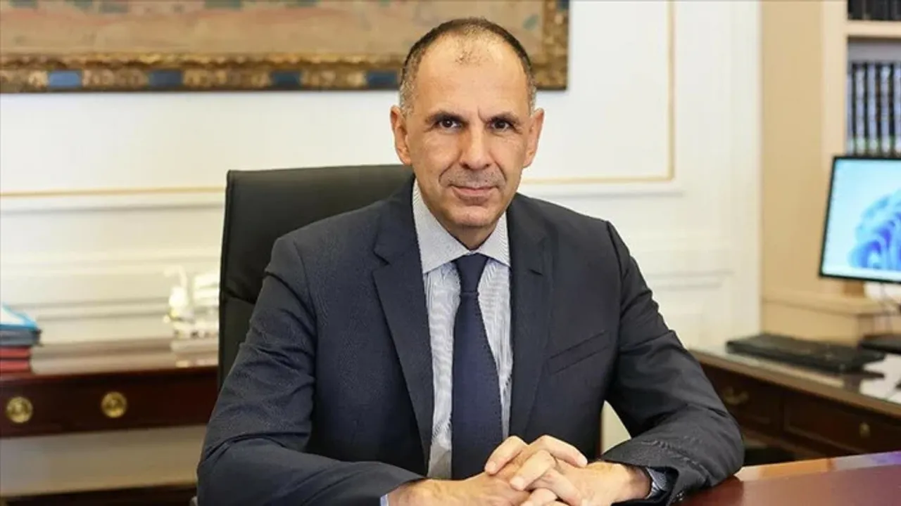 Dışişleri Bakanı'nın Türkiye'ye yapacağı ziyaret Yunanistan gündeminde ilk sırada