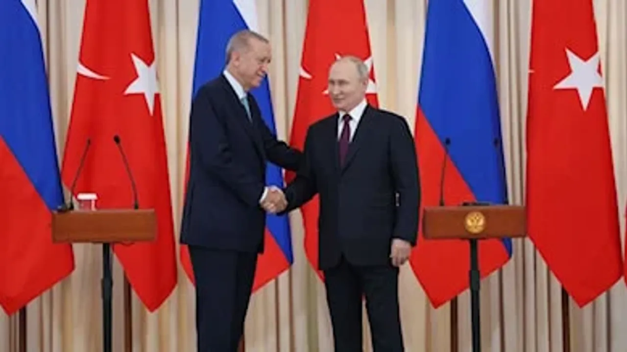 Vladimir Putin: Türkiye'ye ucuz yakıt sevkiyatına devam edeceğiz
