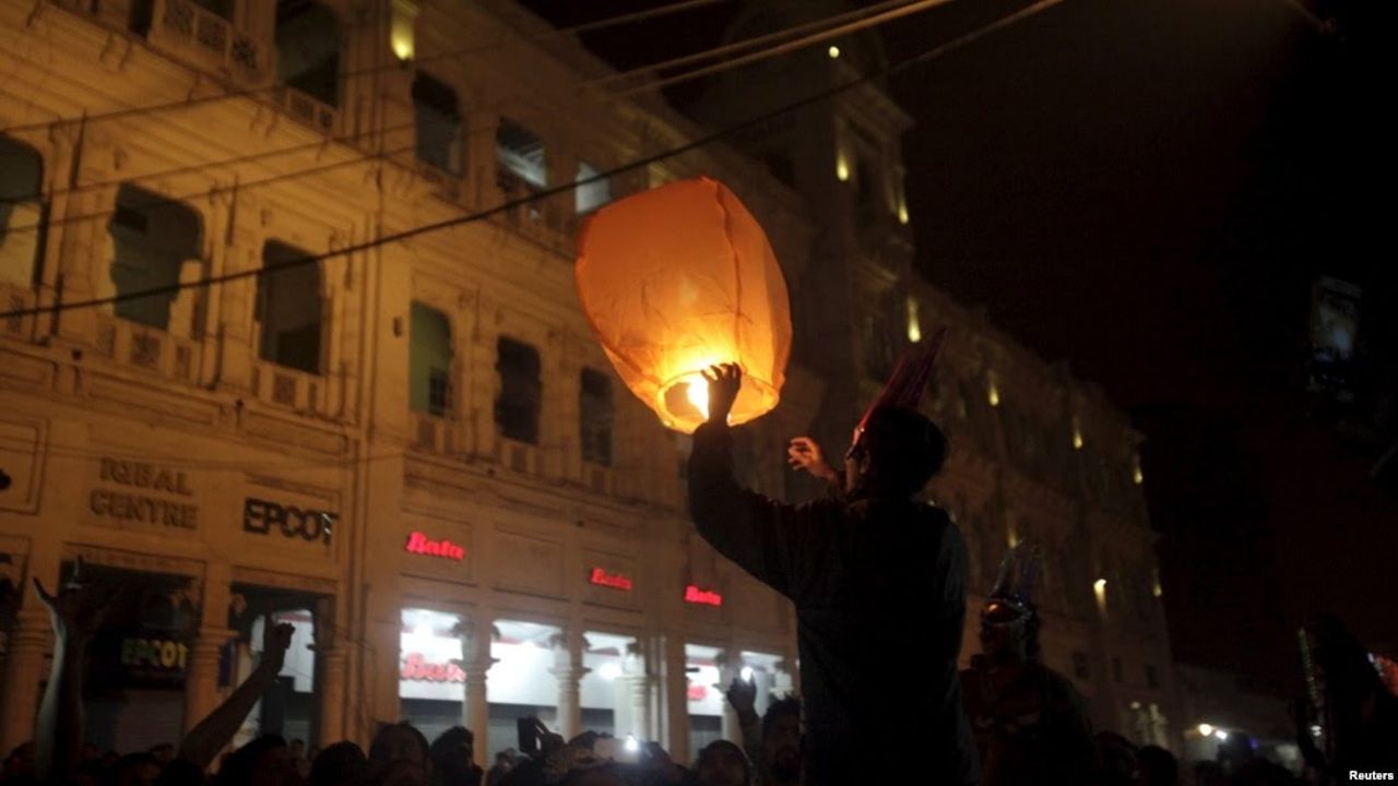 Pakistan yeni yıl kutlamalarını yasakladı