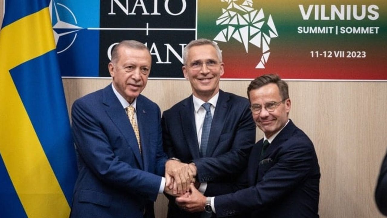 İsveç’in NATO üyeliği komisyonda kabul edildi