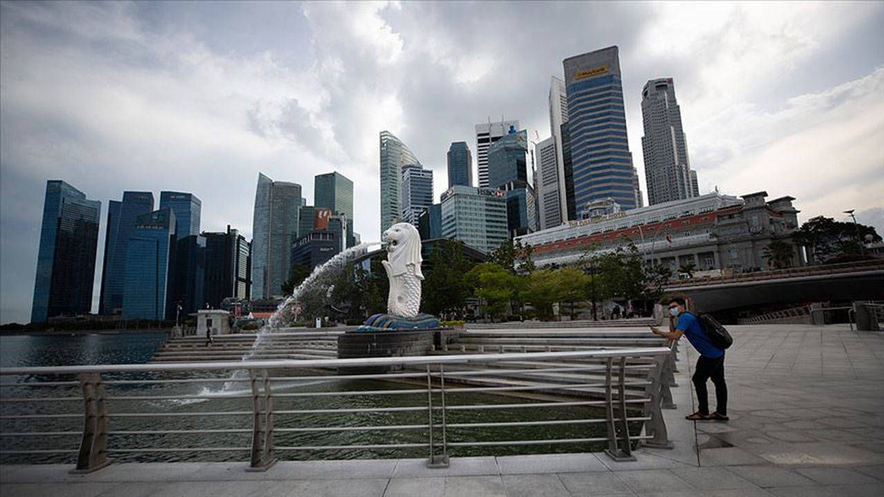 Singapur'da Covid-19 vakaları yüzde 75 arttı: Bakanlık maske takılmasını istedi