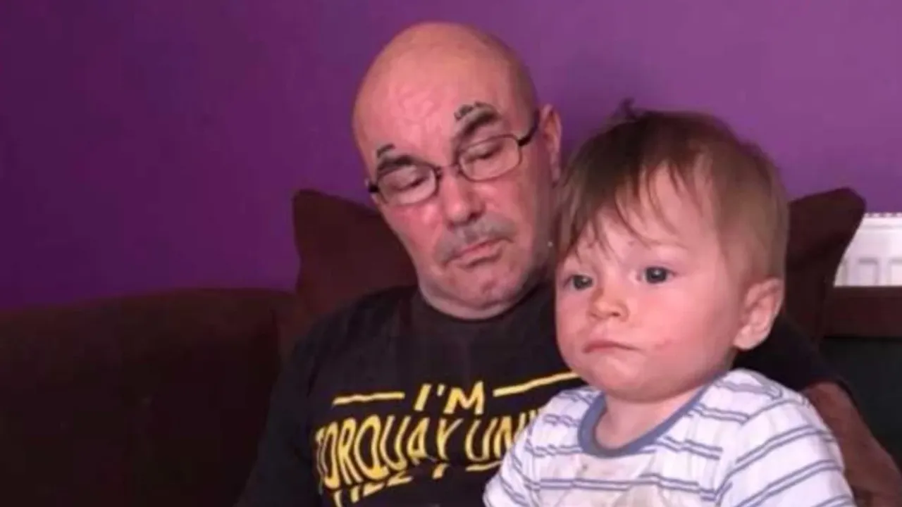 İngiltere'de 2 yaşındaki çocuğun cansız bedeni, ölen babasının yanında bulundu