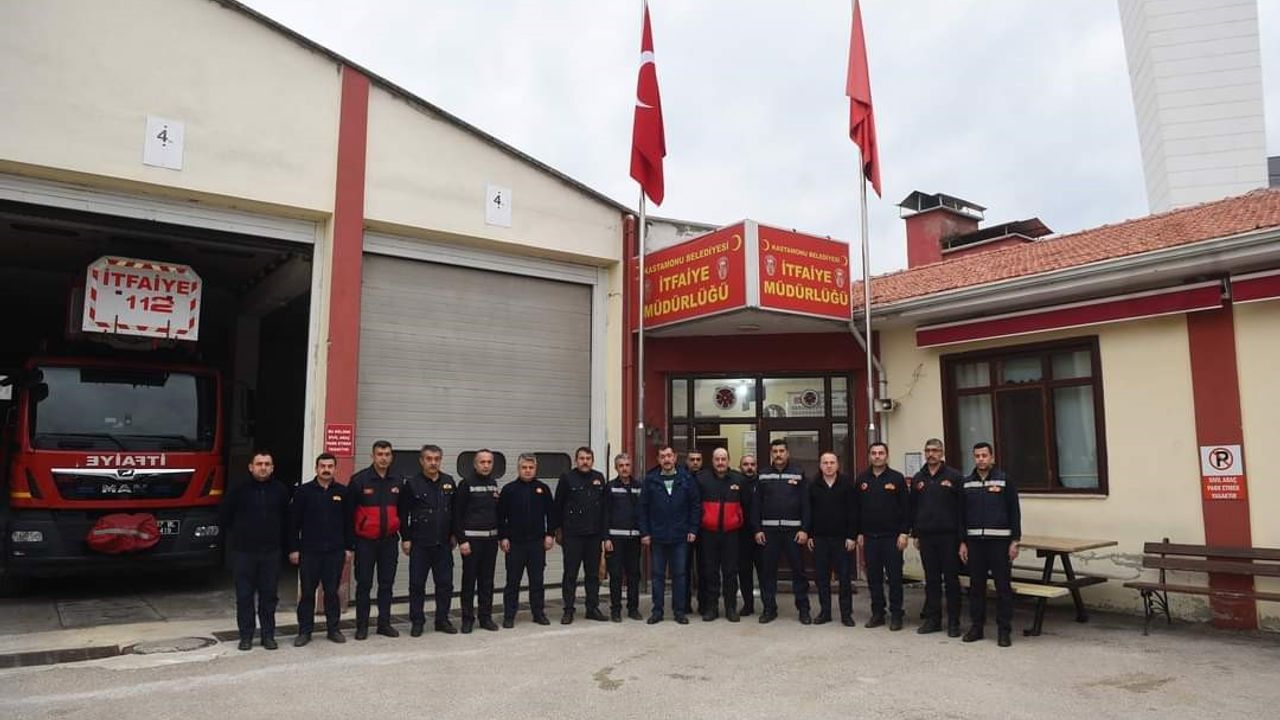 Başkan Vidinlioğlu yeni yıla görev başındaki ekipler ve huzurevi sakinleri ile girdi
