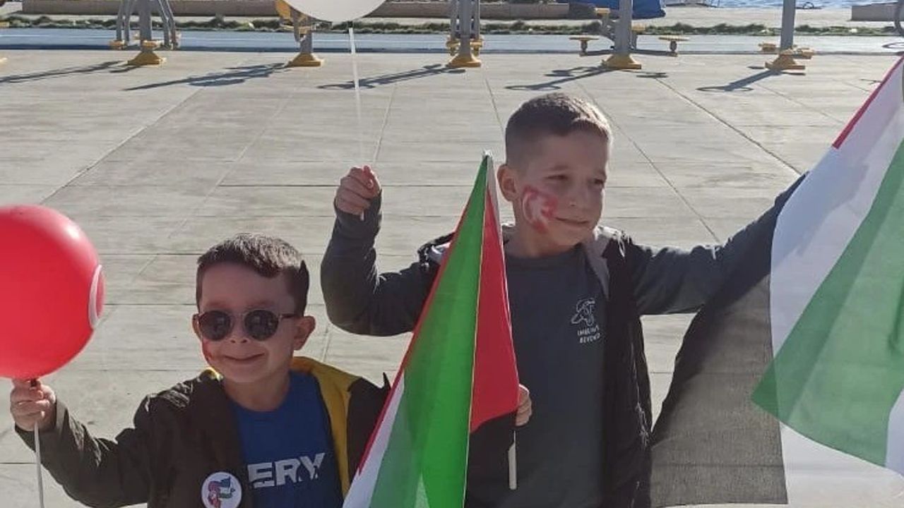 Sinop’ta minikler Gazze için yürüdü