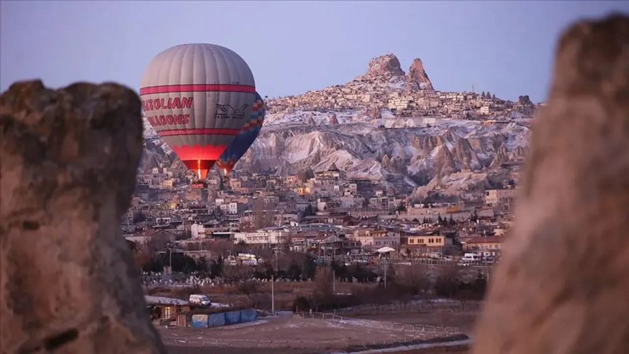 Türk turizmi 63 milyar dolarlık gelir hedefini koruyor