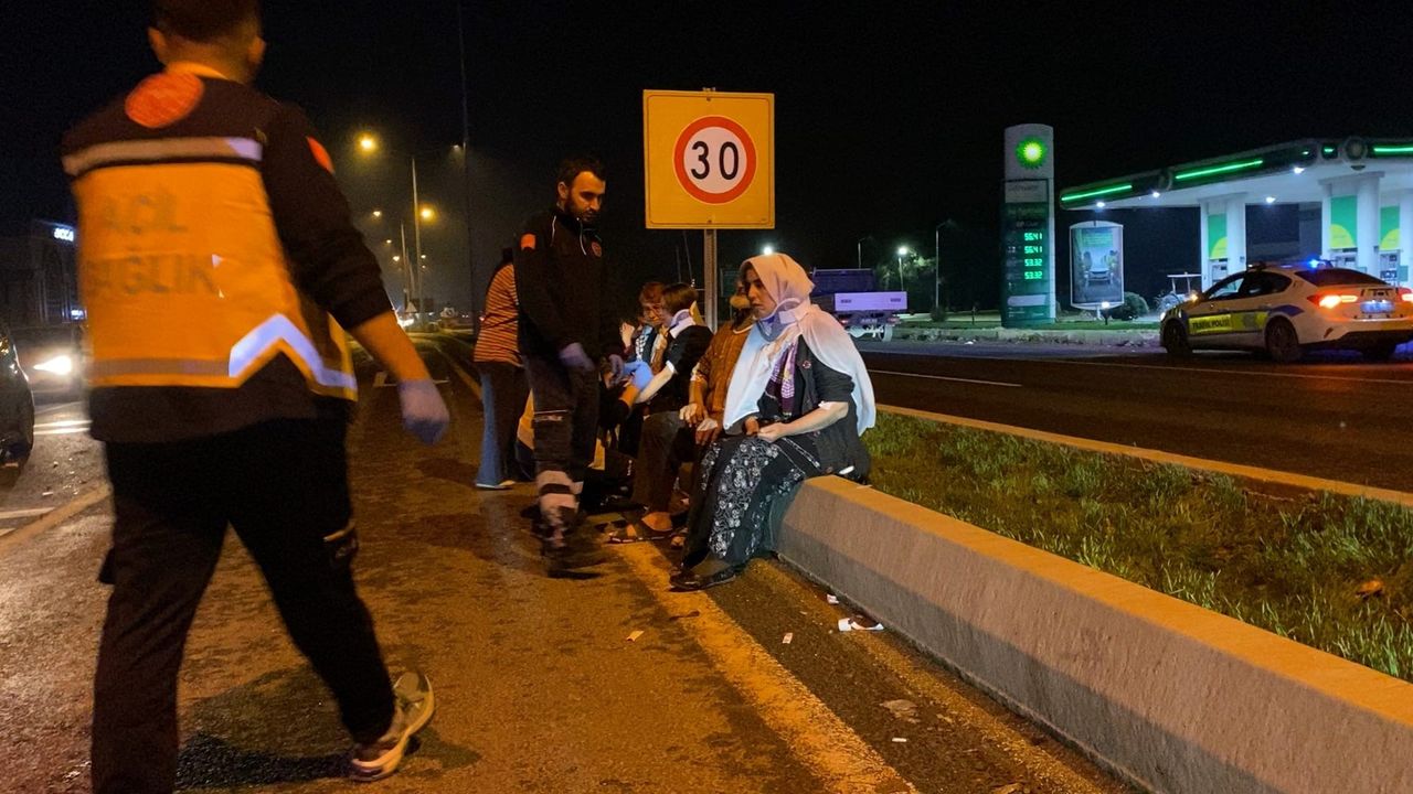 İnegöl'de zincirleme kaza : 1'i çocuk 5 yaralı
