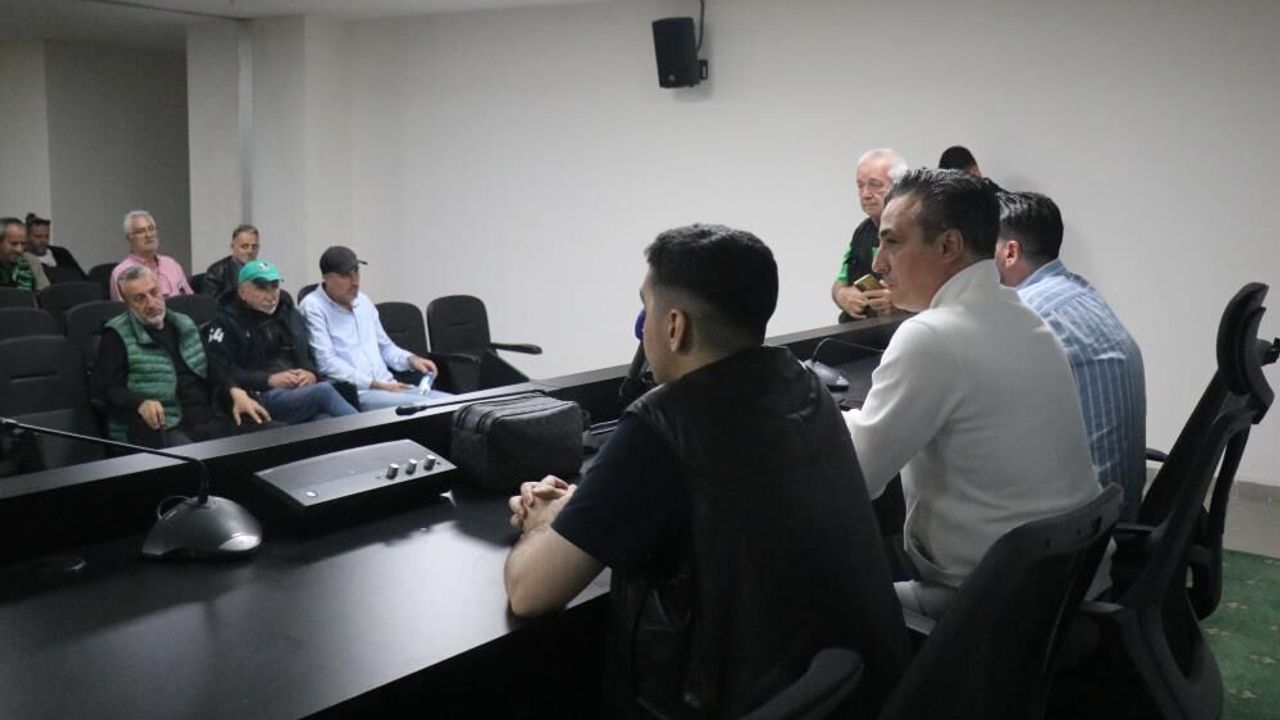 Sakaryaspor'da çoğunluk sağlanmadı, kongre ertelendi