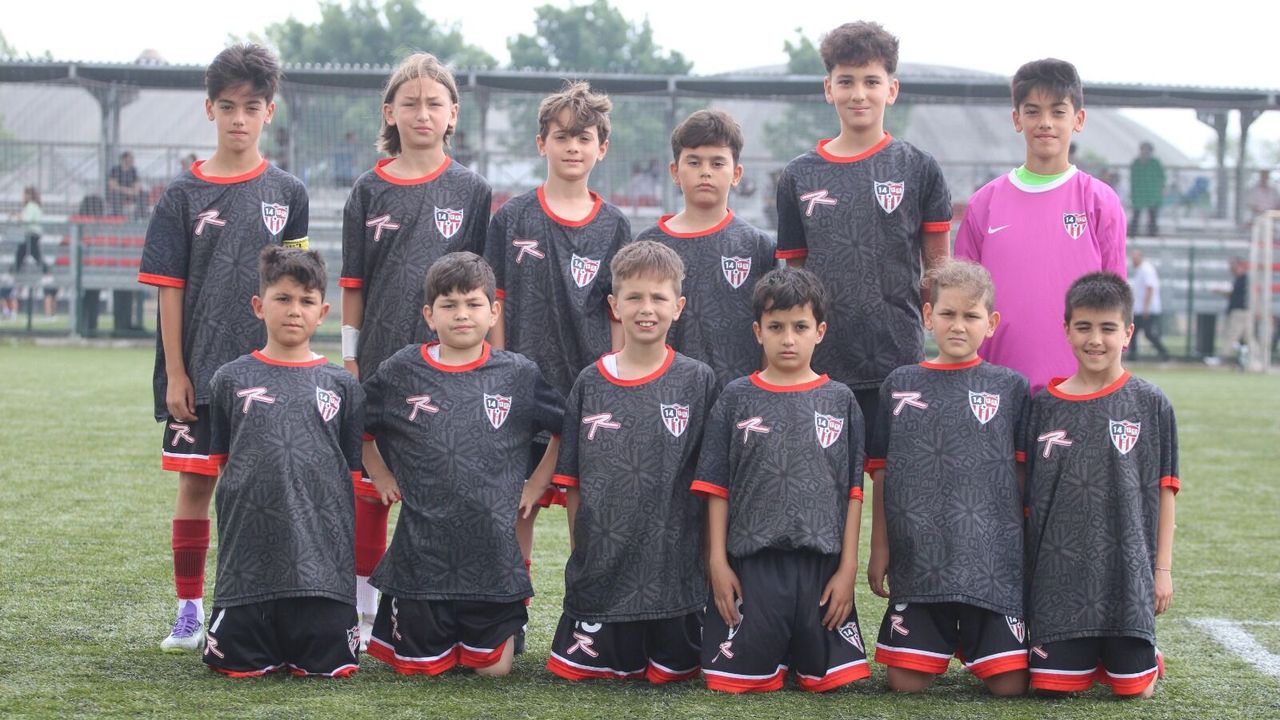 14 Futbol Kulübü'nden Namağlup Liderlik