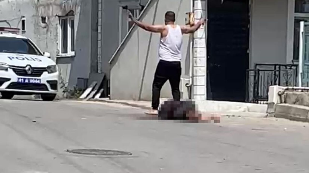 Eşini 8 yerinden bıçaklayarak öldürdü, mahalleli linç etmek 