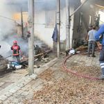 Sakarya'da iki katlı evde çıkan yangın paniğe neden oldu