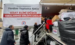 Düzce'den de deprem bölgesine yardımlar sürüyor