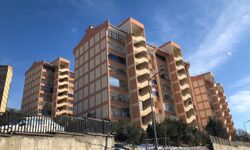 Hiçbir TOKİ konutu yıkılmadı