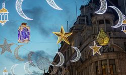 Londra'nın Piccadily Caddesi, Ramazan ayı için süslendi