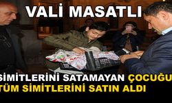 VALİ MASATLI, SİMİTLERİNİ SATAMAYAN ÇOCUĞUN TÜM SİMİTLERİNİ SATIN ALDI