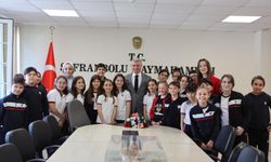 Kaymakam Yazıcı, ortaokul öğrencilerine yerel yönetimleri anlattı