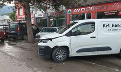 Karabük'te hafif ticari aracın çarptığı yaya yaralandı