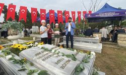 Milli Eğitim ve Kültür eski Bakanı Avni Akyol kabri başında anıldı