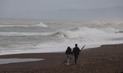 Kuvvetli rüzgar nedeniyle dalga boyu 5 metreye ulaştı