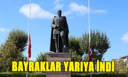 BAYRAKLAR YARIYA İNDİ