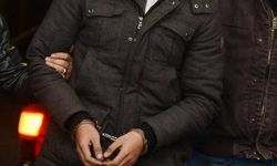 Mersin'de kavga eden gruba aracıyla çarpan sürücü gözaltına alındı