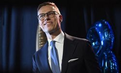Finlandiya'nın yeni cumhurbaşkanı NATO destekçisi Alexander Stubb oldu