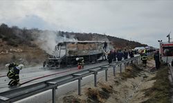 Çorum'da yolcu otobüsü kamyona çarptı, 2 kişi öldü, 6 kişi yaralandı