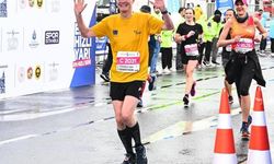 AB Büyükelçisi Türkiye Delegasyon Başkanı İstanbul Yarı Maratonu’na katıldı