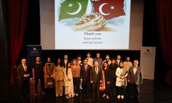 Khan “Pakistan ve Türkiye bir millet iki devlet”