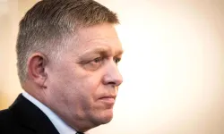 Slovakya Başbakanı Robert Fico Suikast Girişimine Uğradı