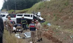 Gaziantep’te katliam gibi kaza! Tır ile yolcu minibüsü çarpıştı! Çok sayıda ölü ve yaralı var!