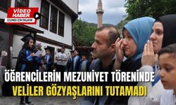 Öğrencilerin mezuniyet töreninde veliler gözyaşlarını tutamadı