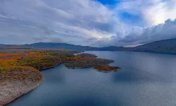 Nemrut Krater Gölü'nde sonbaharın etkileyici güzellikleri görenleri hayran bıraktı