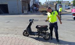 Devrilerek sürüklenen elektrikli bisikletin sürücüsü hastanelik oldu