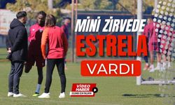 Mini Zirvede Estrela Vardı