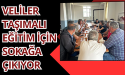 VELİLER TAŞIMALI EĞİTİM İÇİN SOKAĞA ÇIKIYOR